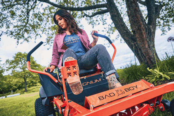 BAD BOY MZ MAGNUM 48 ZERO TURN MOWER - Image 3