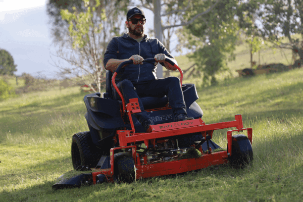 BAD BOY MZ AVENGER 54 ZERO TURN MOWER - Image 4
