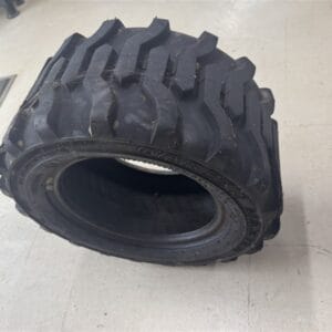 18 x 8.50 – 10  TYRE INDUSTRIAL TREAD USED