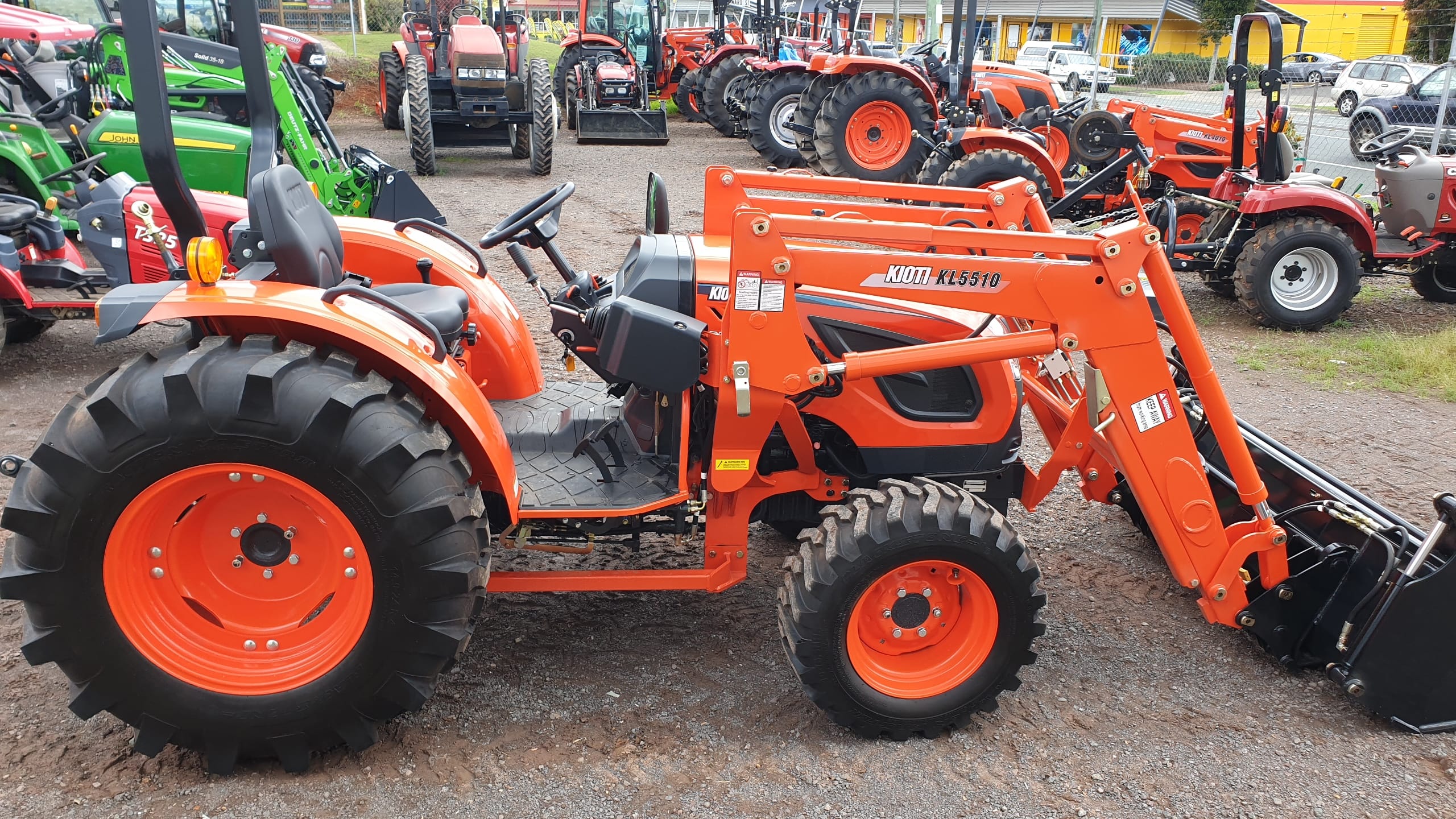 Kioti DK5810 and DK4810 HST tractor and loader side phone